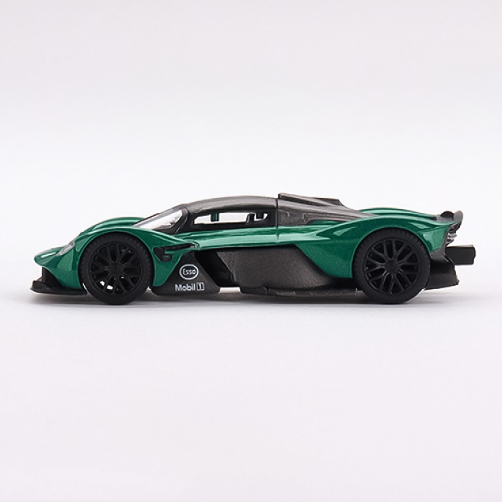 1:64 ASTON MARTIN VALKRYIE ASTON MARTIN RACING GREEN MINI GT 600