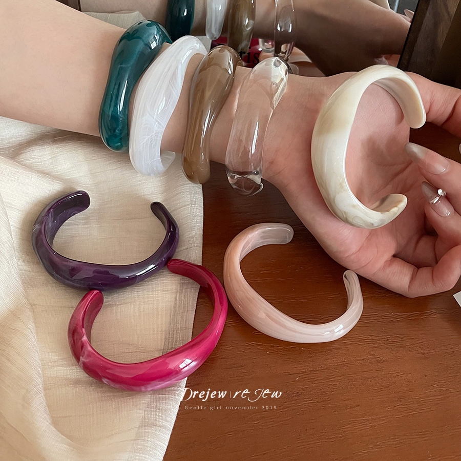 เดรเจว ไม่สม่ําเสมอรอยเปื้อนอะคริลิคเปิดสร้อยข้อมือ 2025 สร้อยข้อมืออเนกประสงค์ใหม่ระดับไฮเอนด์ย้อนยุค ซอก เครื่องประดับมือ