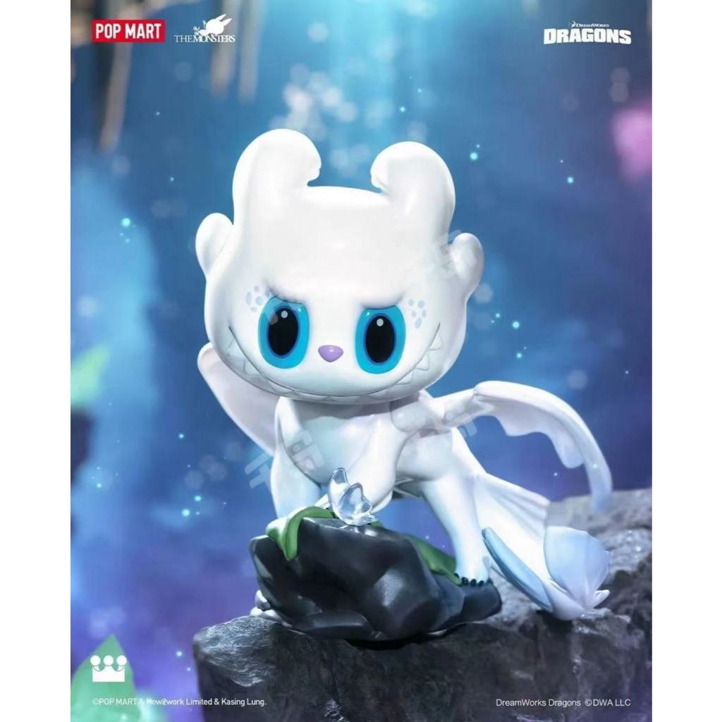 POPMART POPMART THE MONSTERS How to Train Your Dragon Master Figure LABUBUตุ๊กตาตกแต่ง