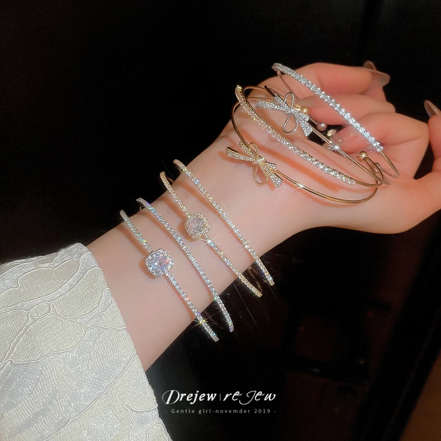 เดรช เพทายโบว์สองชั้นเปิดสร้อยข้อมือฝรั่งเศสอารมณ์ประณีตสร้อยข้อมืออเนกประสงค์แสงหรูหราเครื่องประดับมือระดับไฮเอนด์