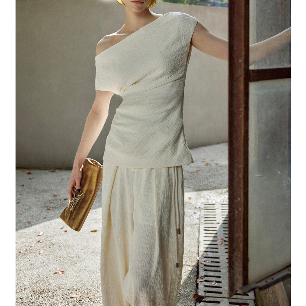 ฤดูร้อนชุดสูทสไตล์ใหม่ Slimmer ดูแฟชั่น Fine BI รายการนําเข้า Miyake กางเกงจีบชุดด้านบน