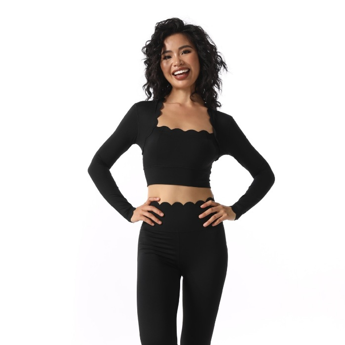 แฟชั่นสแควร์คอปกลูกไม้เข็มขัดหน้าอกเบาะสลิมมิ่งโยคะออกกําลังกายแห้งเร็วแขนยาวชุดสองชิ้นสําหรับผู้หญิง