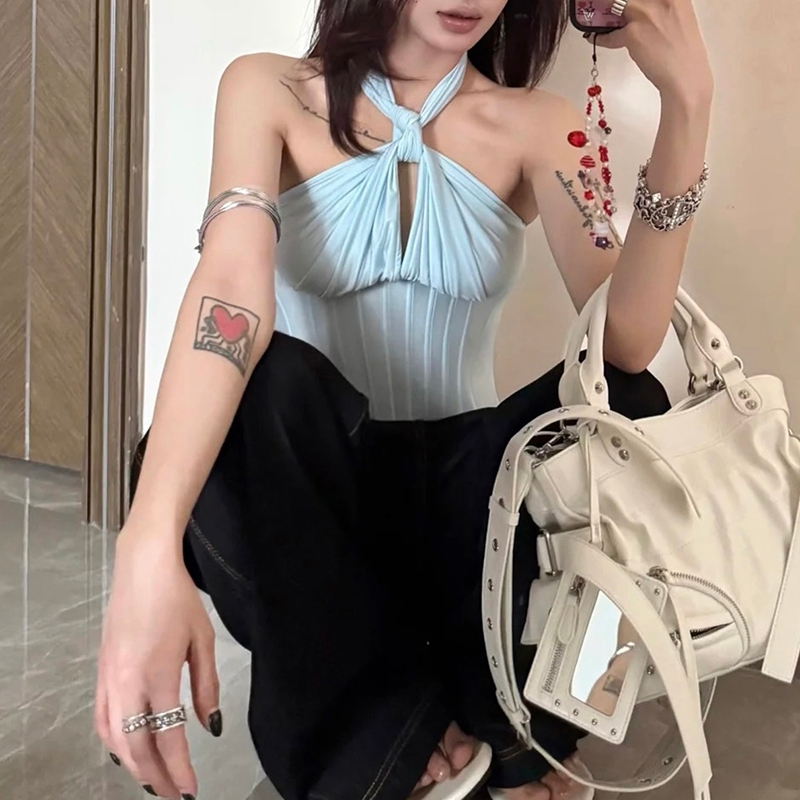 Cutenew توب هالتر غير متساوٍ بظهر مكشوف — صورة 5