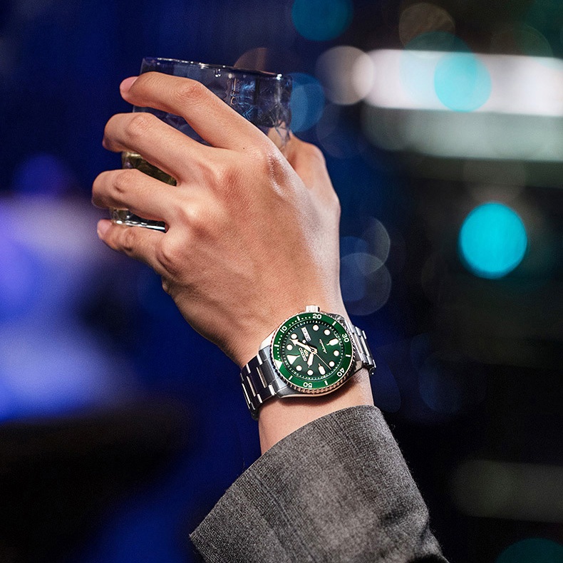 นาฬิกาผู้ชาย  ของแท้ นาฬิกาข้อมือ Seiko 5 Sports GMT เครื่องศูนย์ไทย พร้อมกล่อง seiko นาฬิกา SEIKO 5 SPORT