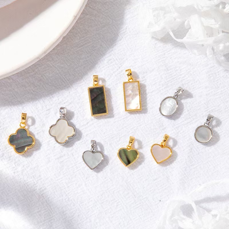 จี้เปลือกหอยทอง 14K Love Clover สร้อยคอจี้สี่เหลี่ยม DIY เครื่องประดับอุปกรณ์เสริม