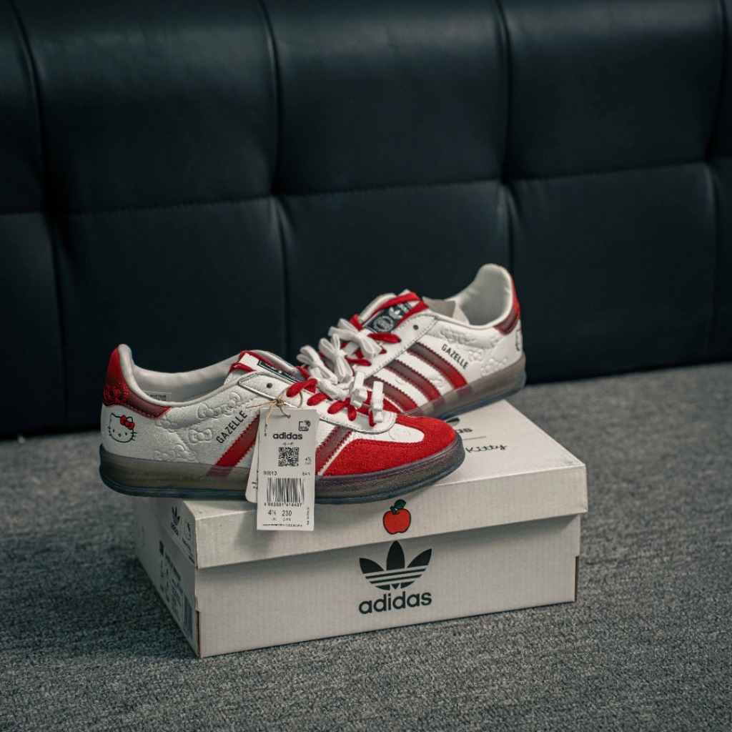 AD Originals Gazelle รองเท้าผ้าใบ Low-Slip Wear-Resistant II0013 Hello Kitty สีขาวสีแดง