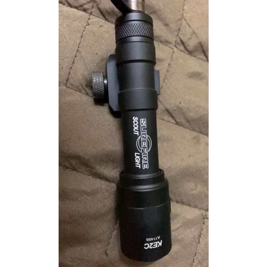 M600U SCOUT LIGHT ไฟฉายแผ่นแรงดันเดี่ยว