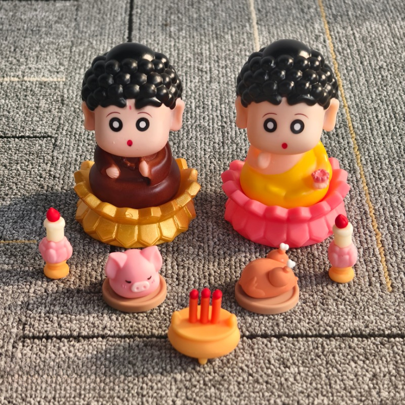 Nohara Shinnosuke Crayon Shin chan Compassionate Buddha Lotus (ฐานไม่รวม) รถตลกอินเทรนด์เล่นเครื่องประดับทําด้วยมือตลกเดสก์ท็อปตุ๊กตาเค้กของขวัญตกแต่ง