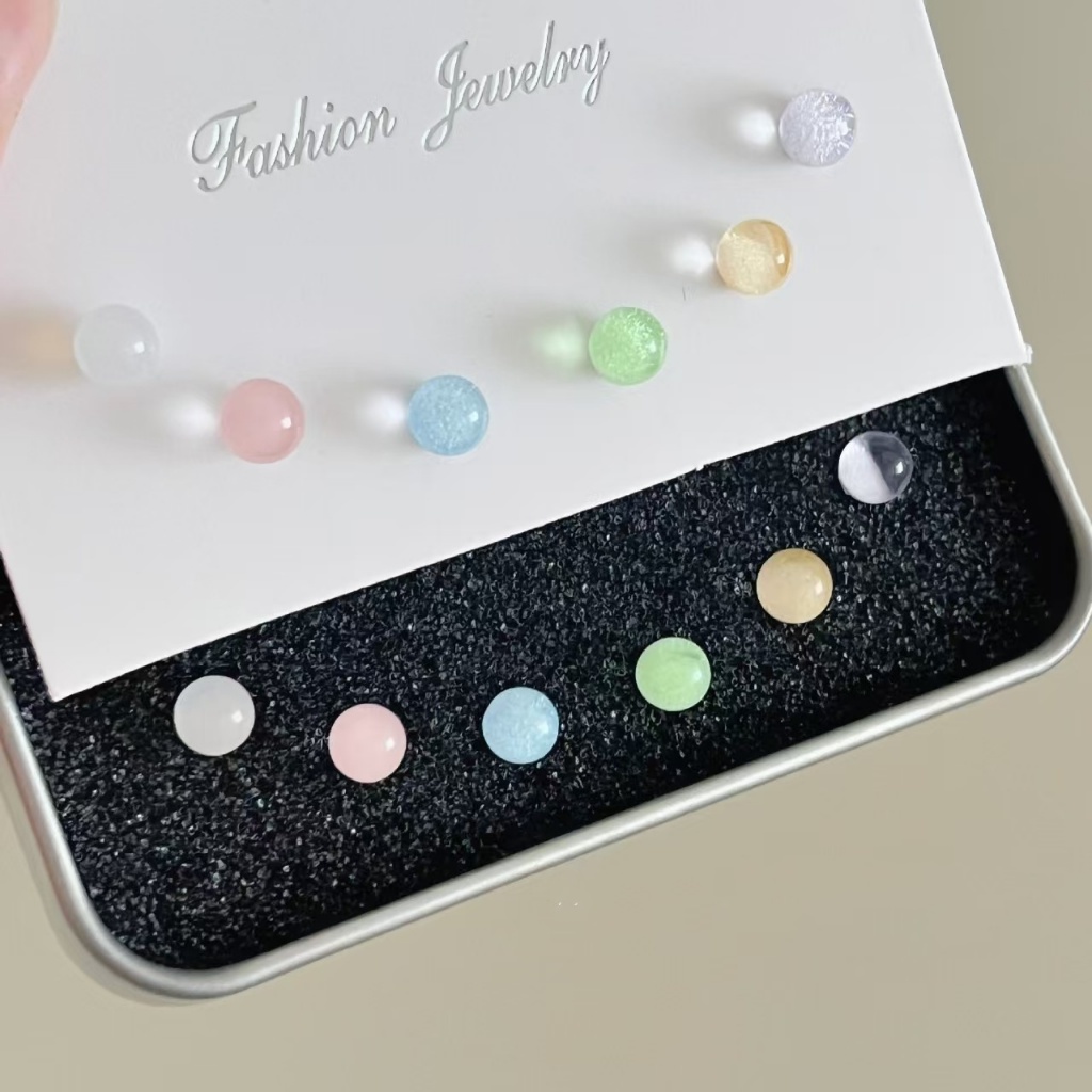น้ําแข็งสีโปร่งใสต่างหูถั่วเยลลี่ขนาดเล็ก โดปามีน ต่างหูลูกปัดกลมชุดเล็กเรียบง่ายต่างหู