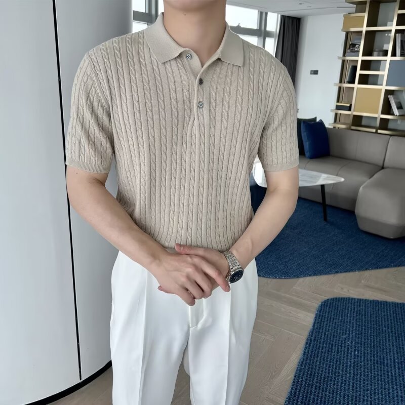 ฤดูร้อน Casual Pullover Twist เสื้อโปโลผู้ชาย 2025 All-Match หรูหราปกถักแขนสั้นผู้ชาย M-3XL
