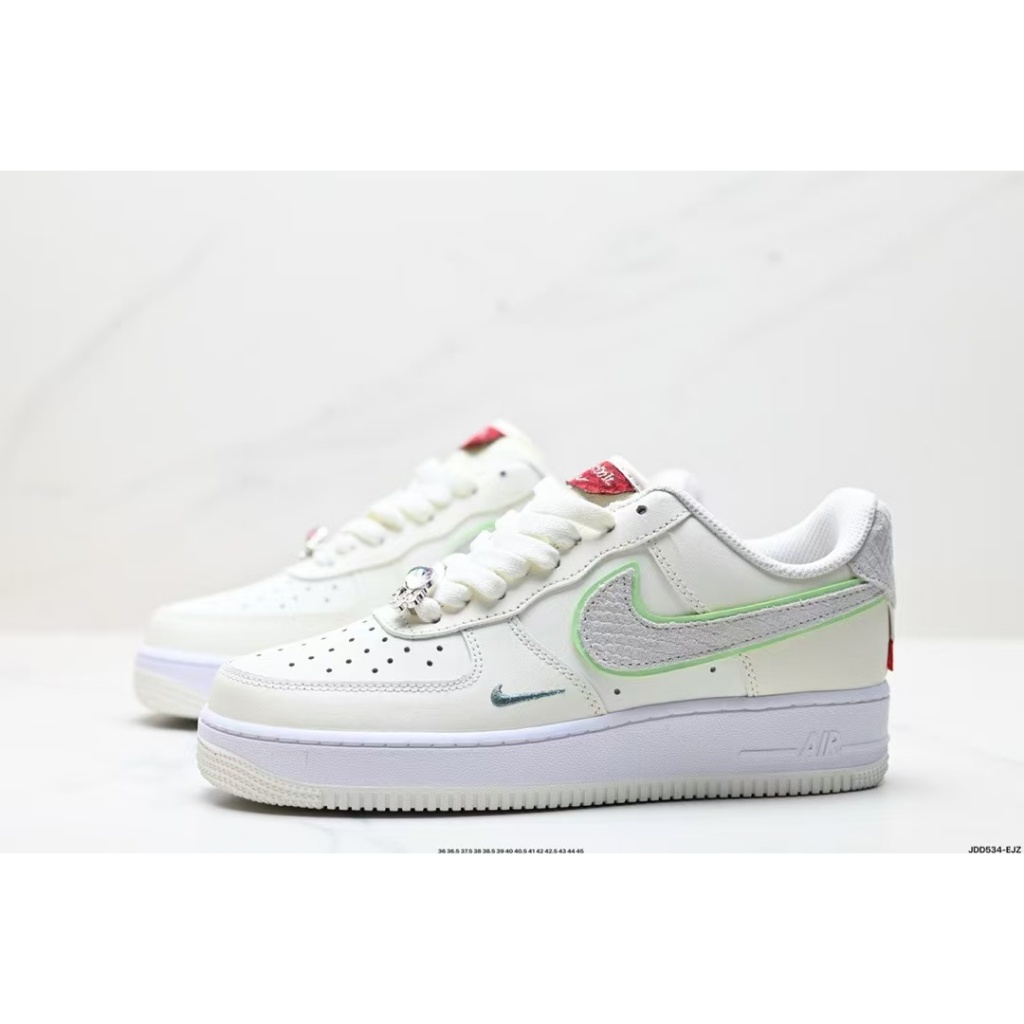 Nike Air Force 1 07 LX Low-Top รองเท้าผ้าใบลําลองอเนกประสงค์