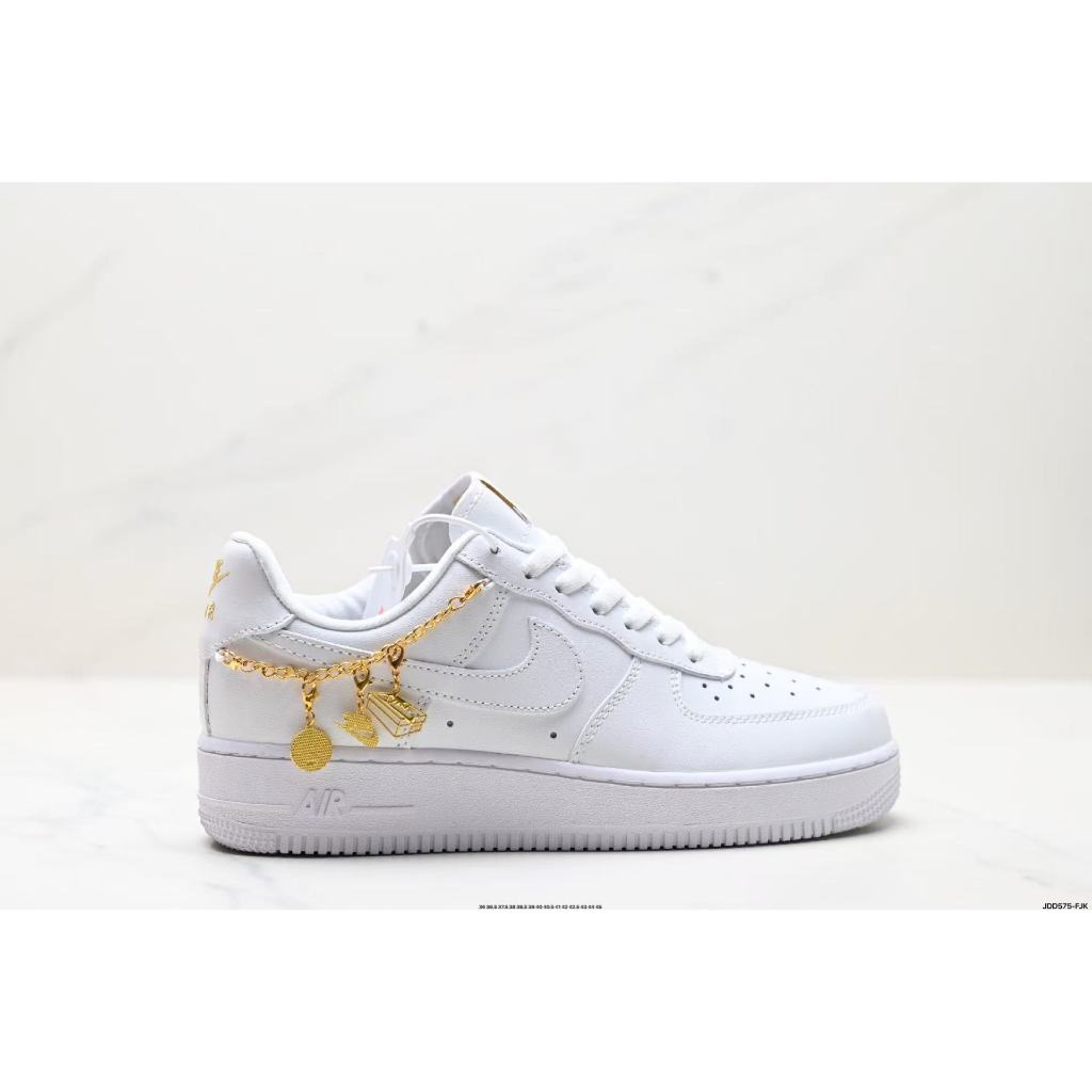 Nike Air Force 1 07 LX Low-Top รองเท้าผ้าใบลําลองอเนกประสงค์