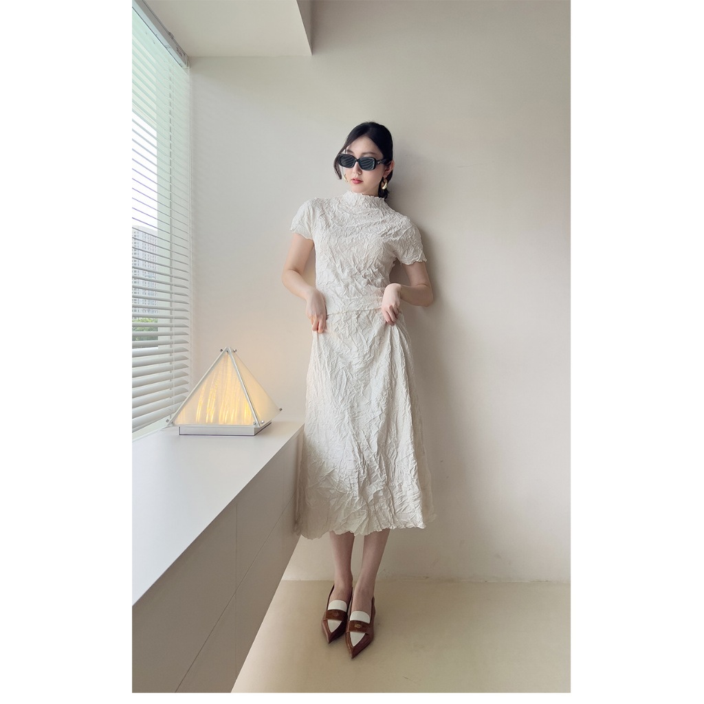 มิยาเกะจีบคุณภาพสูงฤดูร้อนจีบแฮนด์เมดจีบผ้านุ่มพิเศษSlim-fit Slimmerดูลําลองแฟชั่นเสื้อยืด