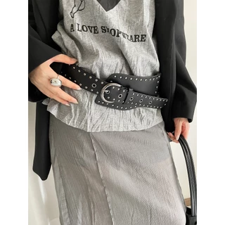 Niche Design ไม่สม่ําเสมอ Rivets เข็มขัดกว้างหญิง y2k บุคลิกภาพ All-Match Girdle ชุดเข็มขัดเอวแคบ