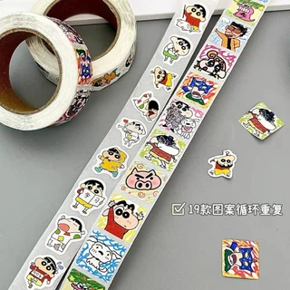 สติกเกอร์ 500 สติกเกอร์ม้วนชินจัง เทปกาวการ์ตูน เทปกาวในตัว ตกแต่งบัญชีมือมือถือ เทปปิดผนึกจุด เครื่องเขียนสร้างสรรค์ รางวัลของขวัญ อุปกรณ์นักเ