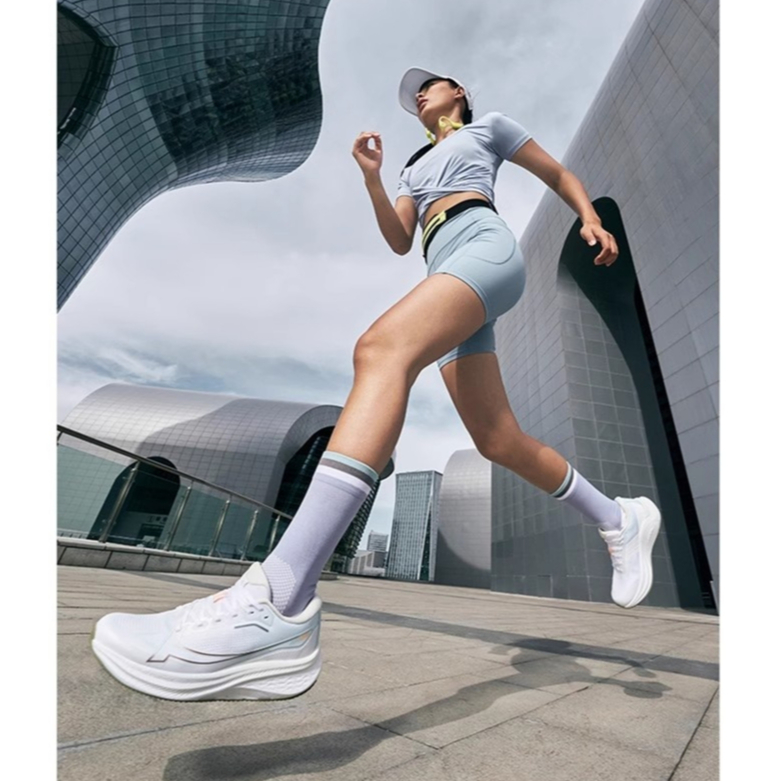 【xtep】2000KM PLUS 丨 4E อัลตร้าไวด์ล่าสุด ดูดซับแรงกระแทกและทนต่อการสึกหรอ ไม่มีภาระกับน้ำหนักที่มาก ทนทานต่อการสึกหรอสูงสุดถึง 2,000 กิโลเมตร + พื้นรองเท้า CPU ระดับมาราธอน รุ่นสำหรับผู้หญิง - รูปที่ 4