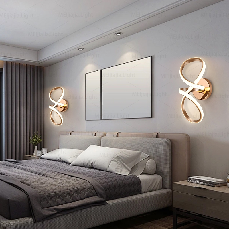 นอร์ดิกห้องนอนโคมไฟข้างเตียงสีทองบันไดที่เรียบง่ายห้องโถงผนังแสงห้องนั่งเล่นโซฟาพื้นหลังสร้างสรรค์โคมไฟตกแต่ง - รูปที่ 2
