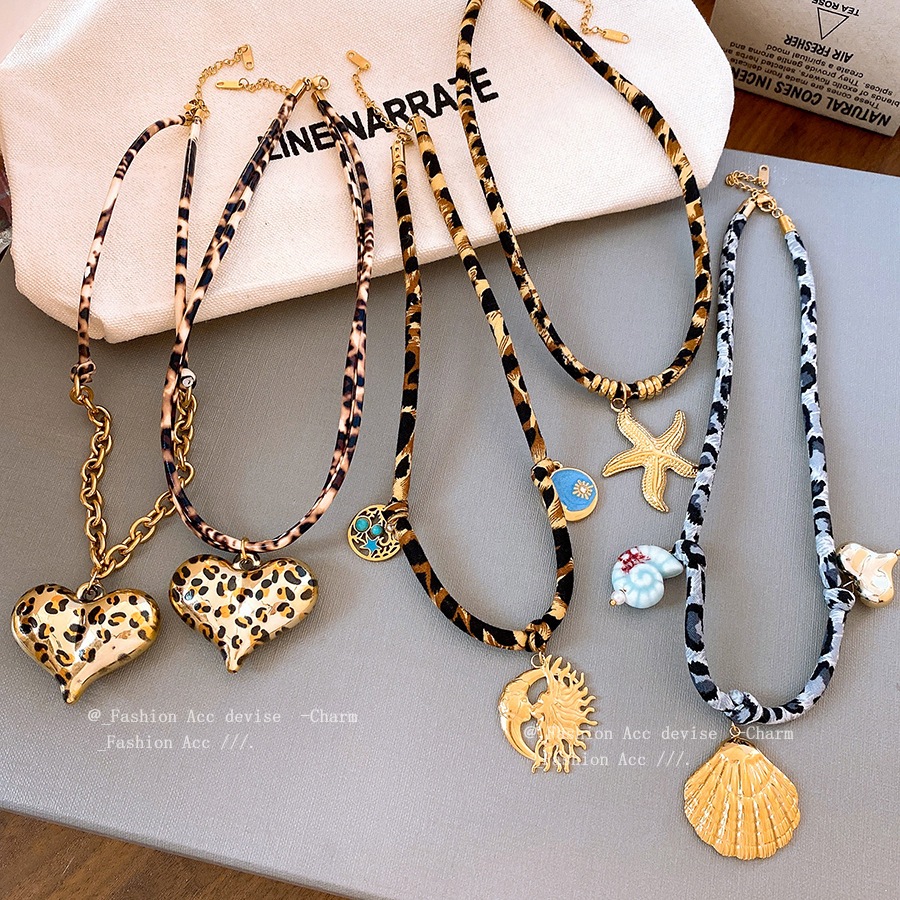 [Jewbeauty]ไทเทเนียมเหล็กรักเสือดาวพิมพ์สร้อยคอแฟชั่นระดับไฮเอนด์แสงหรูหราcommutingเครื่องประดับอเนกประสงค์