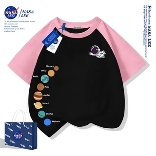 【สินค้ามีในสต็อก】 เสื้อยืดเด็กแขนสั้น ลายเส้นสีฟ้า-ขาว แบรนด์ NASA ลายดาวเคราะห์น้อย