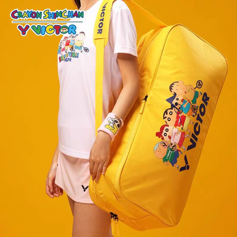 Victor Victor Crayon Shin-Chan Co-Branded Badminton Bag กระเป๋าเป้พกพา Cross-Body ไหล่เดียว 6 ชิ้น