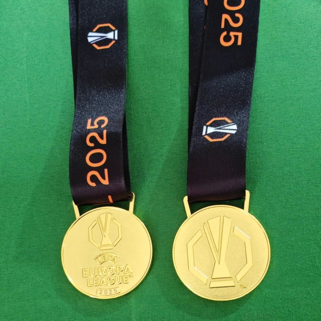 2025 UEFA Europa League Gold Medal Tottenham Hotspur FC Football Club Spurs Fans Gift Football Colle