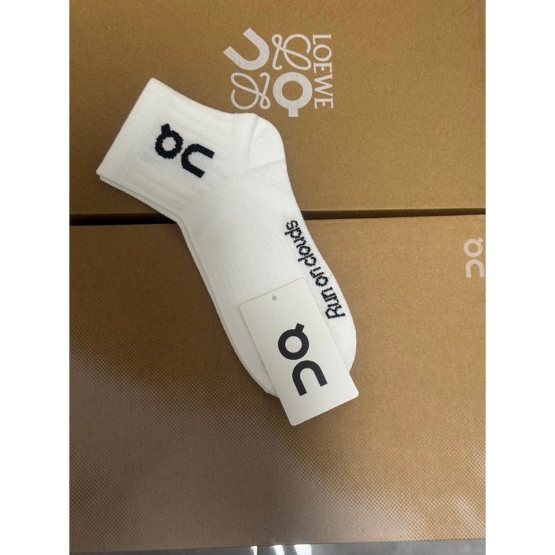 On Cloudtrack Logo Sock ถุงเท้าข้อสั้นสําหรับบุรุษและสตรี 37-45