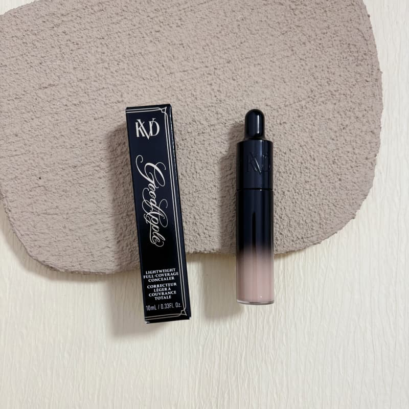 KVD Beauty LIGHTWEIGHT FULL-COVERAGE CONCEALER 10ml