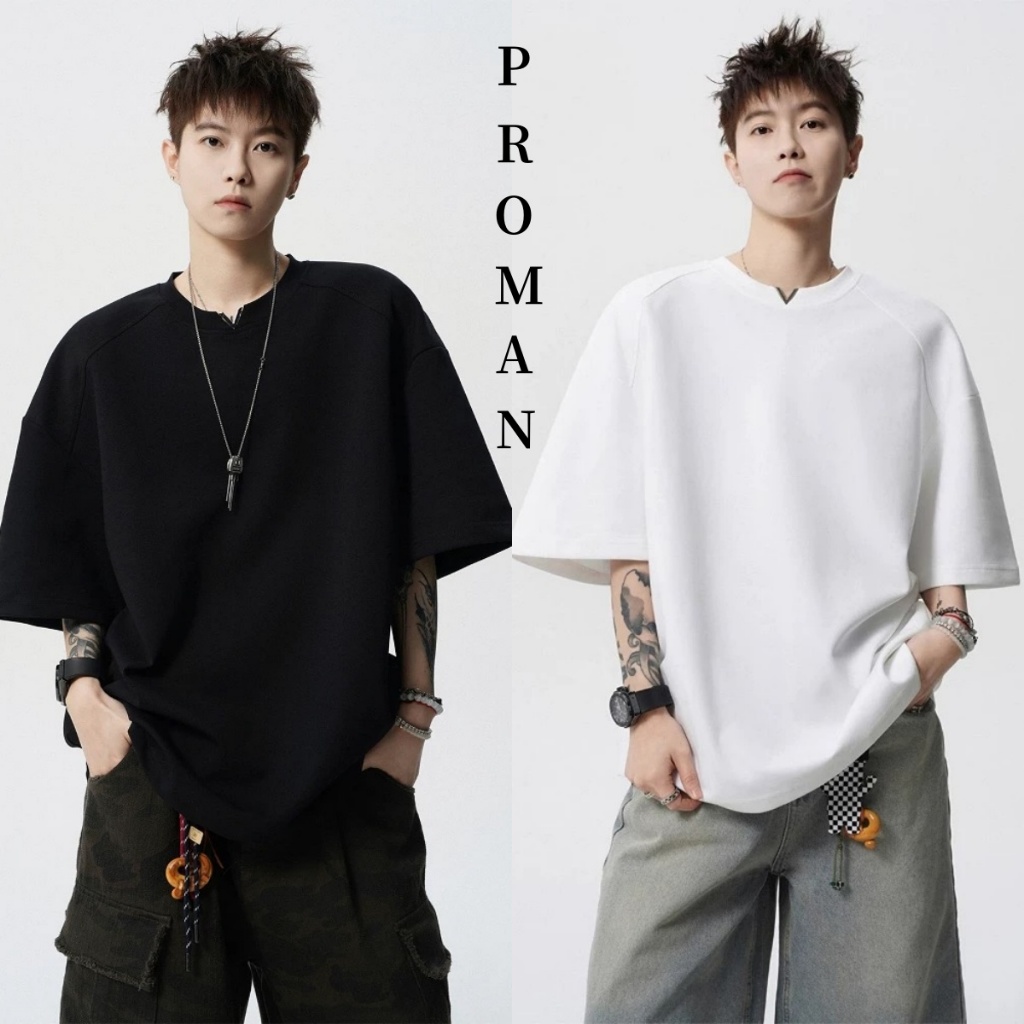 ⚡ ProMan⚡ แขนสั้นสไตล์อเมริกัน  เสื้อยืดชายดีไซน์เฉพาะกลุ่ม  คอวี  แฟชั่นแมทช์ง่าย  oversize