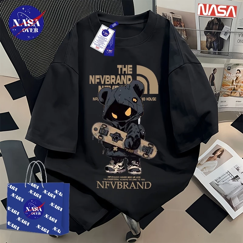 【พร้อมส่ง】🔥NASA ใส่ได้ทั้งชายหญิง เสื้อ ทรงโอเวอร์ไซส์ เสื้อยืด ผ้าฝ้ายแท้100%ลายพิมพ์หมีน้อยลึกลับ🧸แขนสั้นYG61