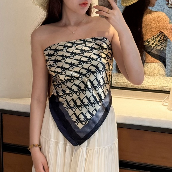 90 ซม.ซาตินสแควร์ผ้าพันคอ Bra ผ้าคลุมไหล่เข็มขัดหรูหรา HeadScarf Bandana ผ้าเช็ดตัวชายหาดสําหรับผู้หญิง B106