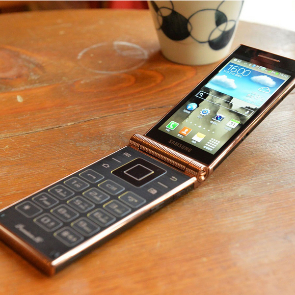Samsung w2014 32GB สมาร์ทโฟน มือสอง 90 ใหม่