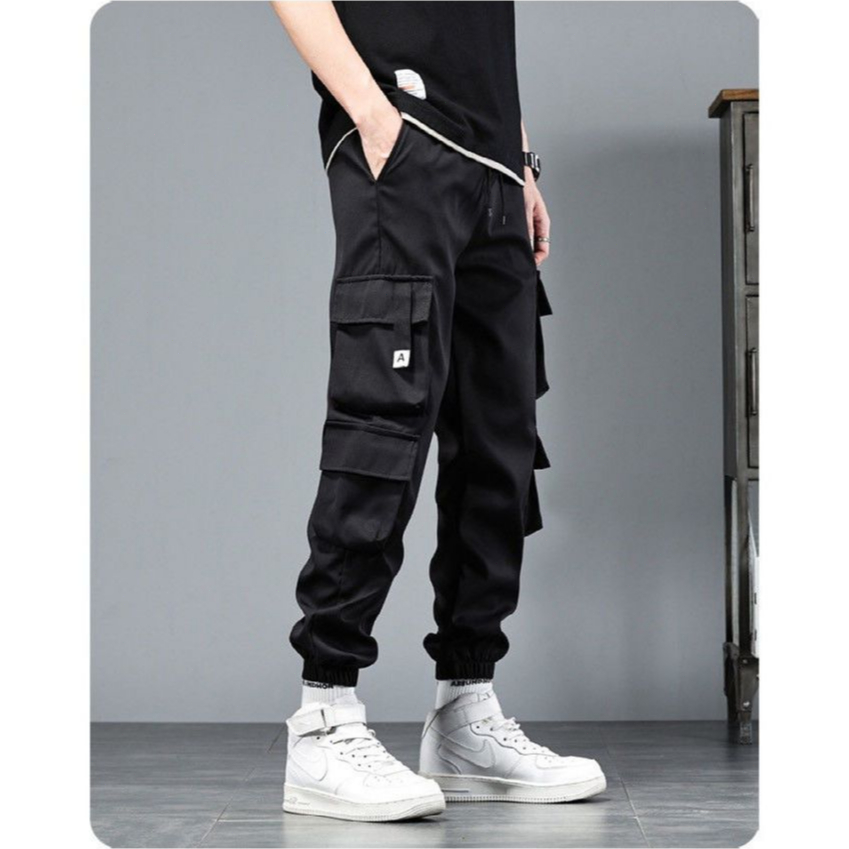 【จัดส่งจากกรุงเทพฯ】กางเกงขายาวชาย หลายกระเป๋า เชือกผูกเอว ทรงหลวม ชุดเอี๊ยมสไตล์เกาหลี ขนาด: M-5XL - รูปที่ 2