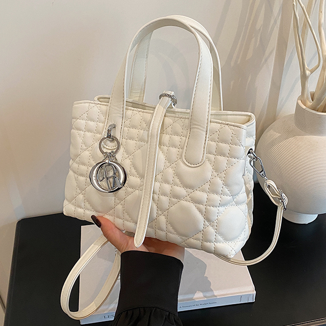 CLH High-End Feeling Portable Tote Commuter Side Backpack Girls All-Match Small Square Diamond Single Casual Crossbody Shoulder Bag