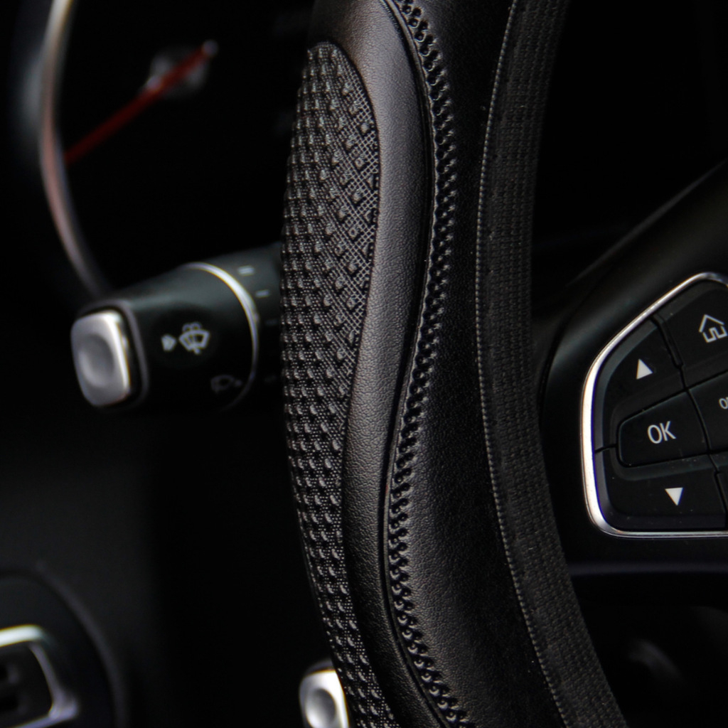 ฝาครอบพวงมาลัยกันลื่นสากล 38 ซม. การออกแบบแฟชั่นสําหรับรถยนต์ทั้งหมดความปลอดภัยขับรถตกแต่งภายในไม่มีแหวนด้านในทุกฤดูกาล - รูปที่ 2