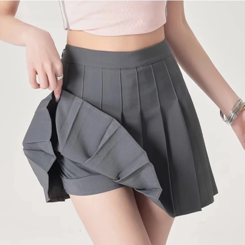 ส่งด่วนในไทย มีทั้งหมด6สี กระโปรงพลีททรงเอเอวสูง กระโปรงเทนนิส สีพื้น เเบบสั้น มีซับในตัว แมทช์ได้กับทุกชุด