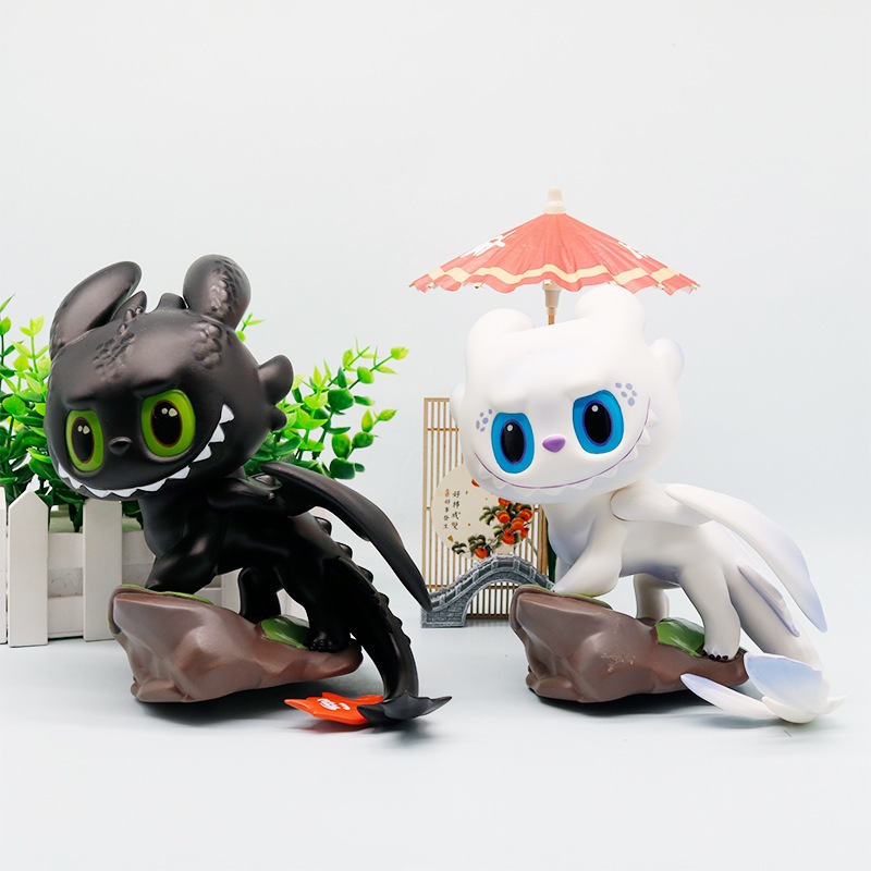 18ซม.วิธีรถไฟมังกรของคุณ3ฟันLight Fury Night Fury PVCสามารถย้ายสะสมAction Figureของเล่นสําหรับของขวัญเด็ก
