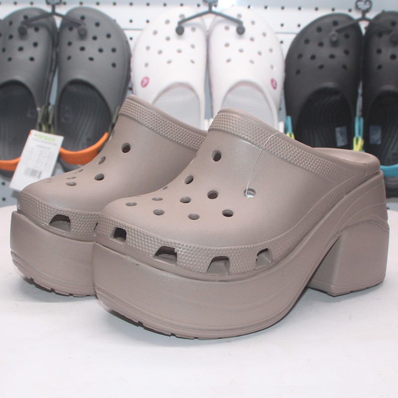 รองเท้าแตะผู้หญิง crocs ของแท้ 100%