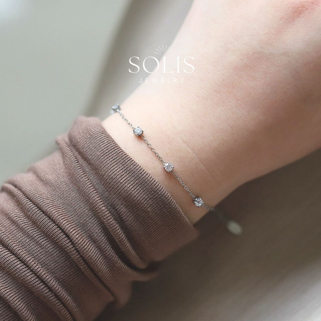 สร้อยข้อมือเพทายพื้นฐาน • กันน้ําไม่ซีดจาง • กําไลข้อมือแฟชั่นสําหรับผู้หญิงผู้ชาย ไม่จํากัดเพศ คู่มิตรภาพ พี่ชาย453 ราคา ถูกที่สุด ดีลบีเคเค