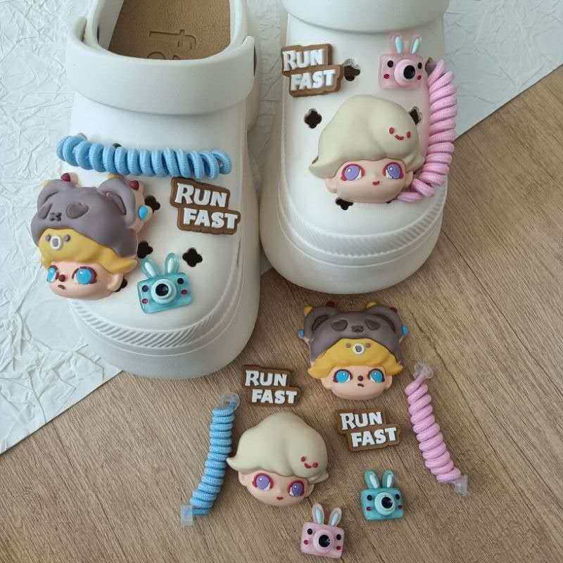 “จ ะ ดิม~ ชุดตกแต่งรองเท้า POP MART สไตล์หวาน! อุปกรณ์เสริมหัวเข็มขัดรูปสัตว์น่ารัก + ดอกไม้DIY