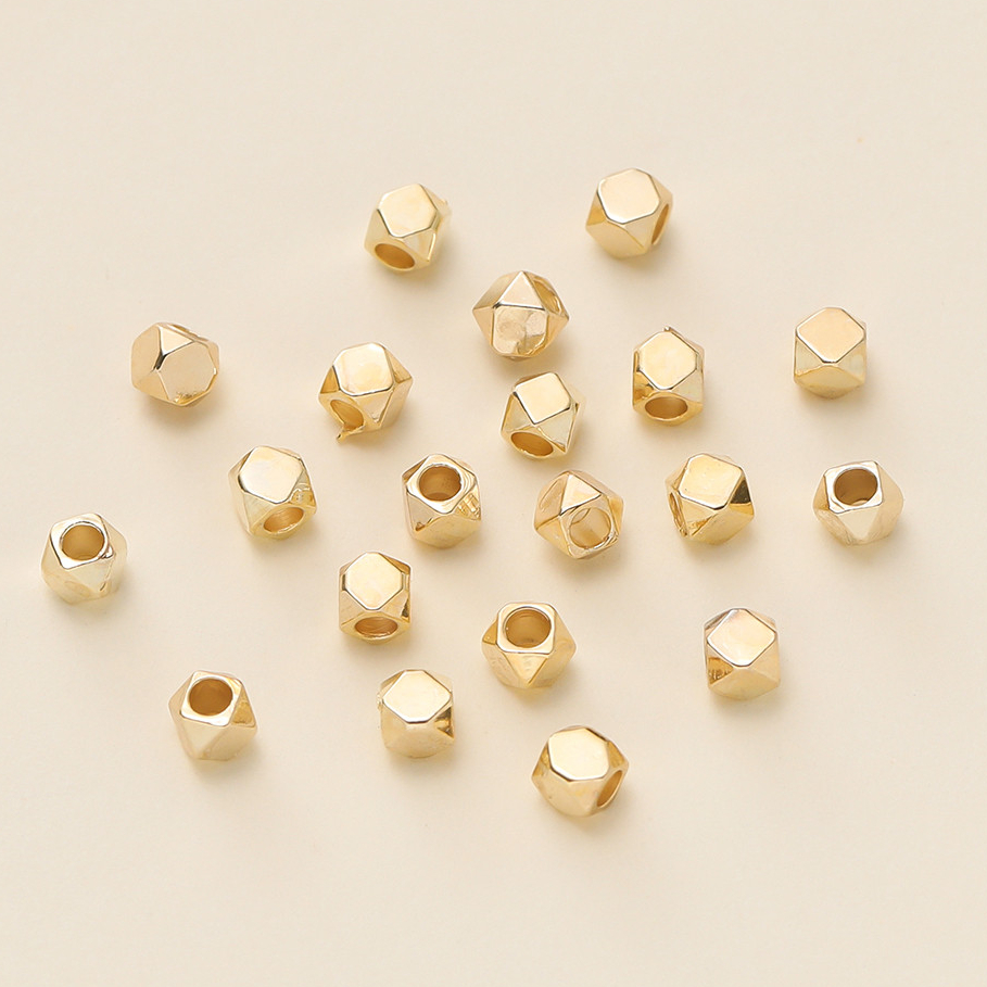 St.kunkka 20ชิ้น 2*2mm 18Kทองแดงบริสุทธิ์ไม่จางหายไปมลูกปัด ตัวเว้นวรรค ลูกปัดสามารถใช้สําหรับ ทําเอง สร้อยคอสร้อยข้อมือทํา — صورة 3