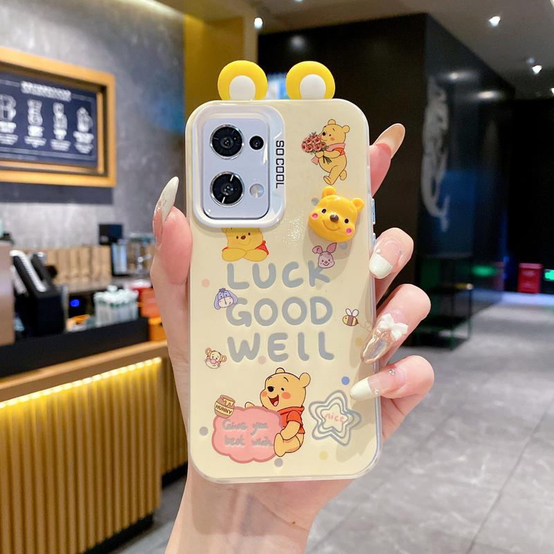 เคส OPPO Reno 13F 14F 14 13 12 11F Reno11 Reno10 5G เคส OPPO Reno 14 13 10 11 12 Pro 5G การ์ตูนน่ารักวินนี่เดอะพูห์หมีล็อตโซ่เครยอนชินจังเคสกันกระแทกเคลือบฮาร์ดหรูหราชุบปุ่มDiyเคสโทรศัพท์สามมิติสําหรับสาวนักเรียนผู้หญิง