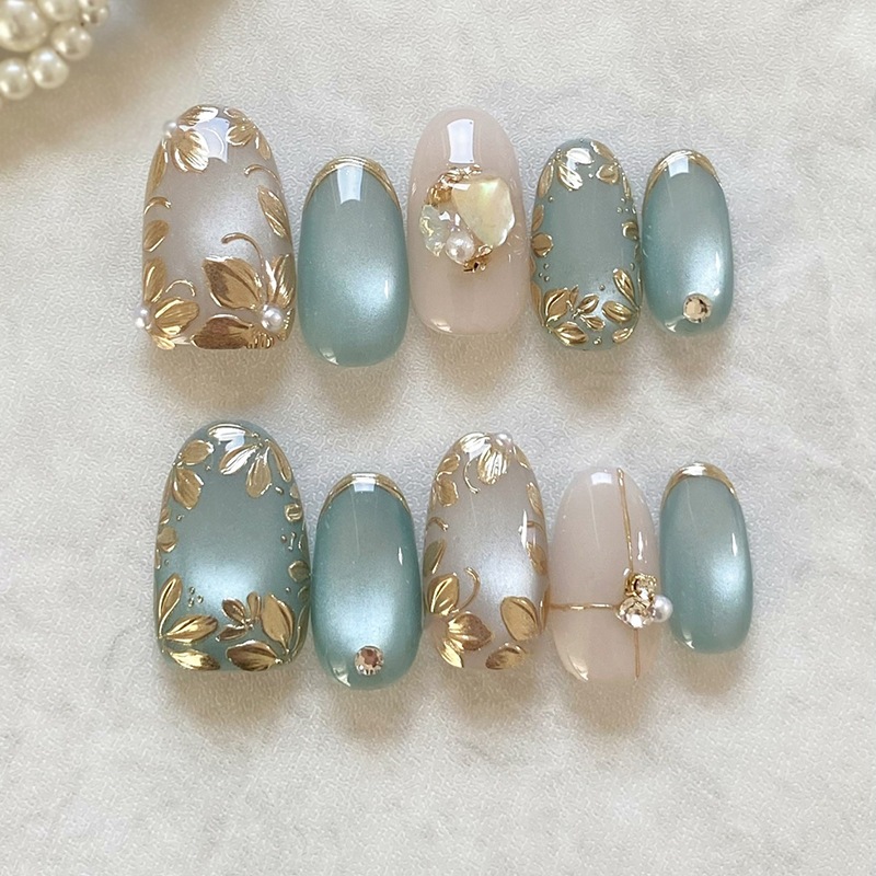 24 ชิ้นเล็บแพทช์สีเขียว Cats Eye สามมิติ Gilt ดอกไม้กระพริบเพชร Fragments Pearl Cool เล็บ Patch ที่ถอดออกได้สวมใส่เล็บ