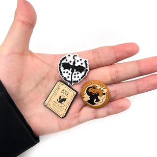 Hot 1 ชิ้นสีดําและสีขาว Series รองเท้า charms อุปกรณ์เสริมตกแต่งรองเท้าแตะรองเท้าแตะหัวเข็มขัดของขวัญ