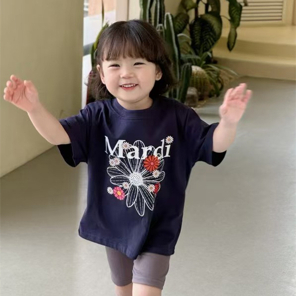 Mardi Mercredi เด็ก Tee 90-150 ซม. Daisy Multi-Floral พิมพ์ผ้าฝ้าย 100% สไตล์ Unisex เกาหลี Designer สไตล์เด็กเสื้อยืดแขนสั้น ราคา ถูกที่สุด ดีลบีเคเค แกลเลอรีภาพที่ 4
