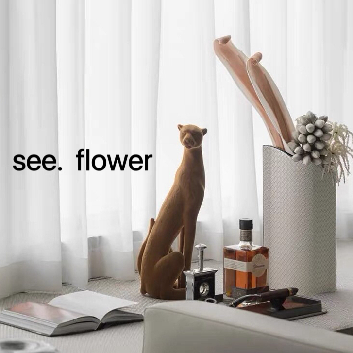 [SEE✿ ดอกไม้] โมเดิร์นแสงหรูหราย้อนยุคสีน้ําตาล แห่กัน Cheetahเครื่องประดับสร้างสรรค์ห้องพักรุ่นบ้านง่ายเรซิ่นเครื่องประดับเสือดาวเรซิ่นแสงหรูหราทันสมัยของขวัญสก์ท็อปห้องนั่งเล่นรุ่นห้องคลับวิลล่าตกแต