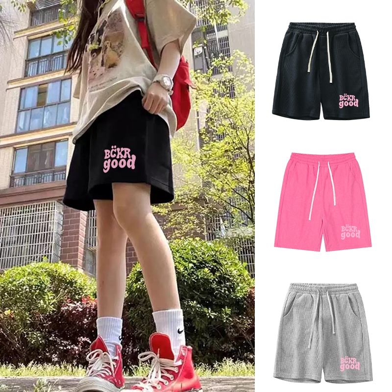 【จัดส่งตลอด 24 ชั่วโมง】🔥ลำลอง ทรงโอเวอร์ไซส์ เข้าได้กับทุกชุด เสื้อผญ แฟชั่น💖ลายพิมพ์สีชมพู กางเกงขาสั้น YG1659