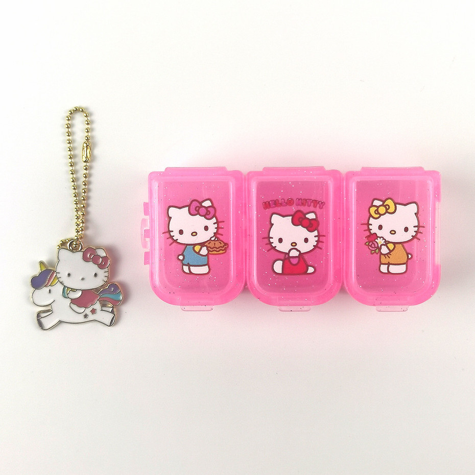 กล่องใส่ยา Sanrio Hello Kitty การ์ตูนน่ารัก Mini 7 วันแบบพกพาที่ถอดออกได้ Combinable ยาเครื่องประดับ Candy Chewing Gum กล่องเก็บ