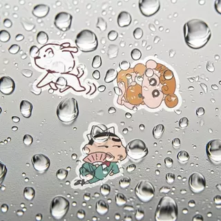 200 น่ารักที่น่าสนใจชินชานอะนิเมะการ์ตูนสติกเกอร์อิโมติคอนสติกเกอร์ตกแต่งที่กําหนดเองพร้อมกล่องเก็บโปร่งใส