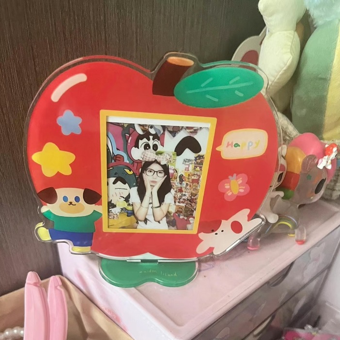 แอปเปิ้ลลูกสุนัขกรอบรูปอะคริลิโบราณการ์ดยืนการ์ด10เซนติเมตรโพลารอยด์ภาพการ์ดกรอบรูปเครื่องประดับภาพแสดงดาวเชสเซอร์สาว ราคา ถูกที่สุด ดีลบีเคเค แกลเลอรีภาพที่ 5