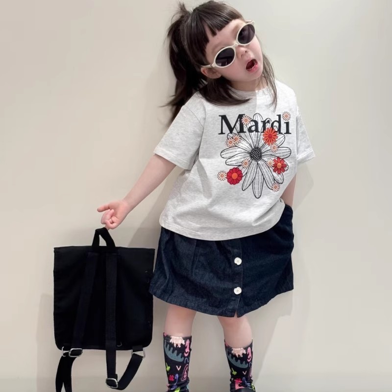 Mardi Mercredi เด็ก Tee 90-150 ซม. Daisy Multi-Floral พิมพ์ผ้าฝ้าย 100% สไตล์ Unisex เกาหลี Designer สไตล์เด็กเสื้อยืดแขนสั้น ราคา ถูกที่สุด ดีลบีเคเค แกลเลอรีภาพที่ 3